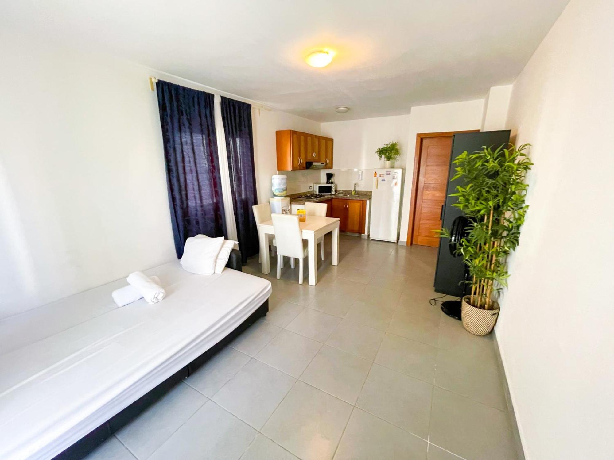 Tropical Adventures Sol Caribe Studios Suites Bavaro Beach & Pool Punta Cana Zewnętrze zdjęcie